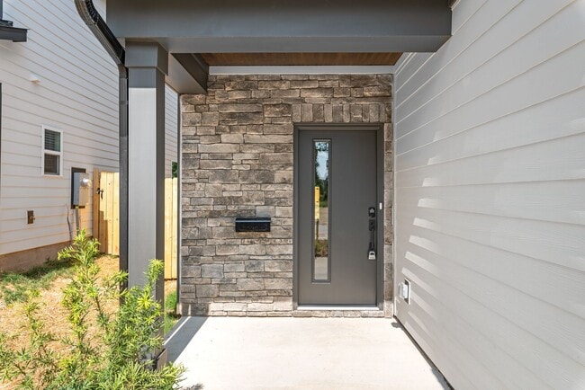 2015 Wilson Ave in Charlotte, NC - Building Photo - Building Photo