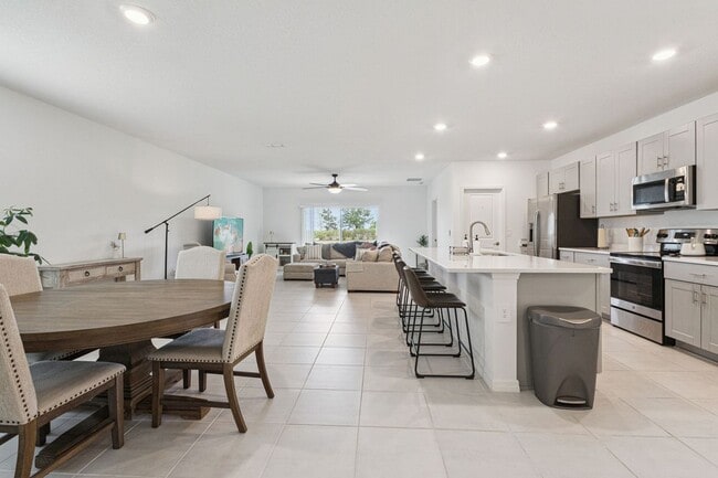 1099 Calico Pointe Cir in Groveland, FL - Building Photo - Building Photo