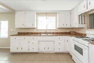 103 Northshore Blvd in Anderson, IN - Building Photo - Building Photo