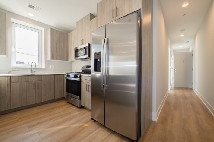 16300 Van Aken Blvd, Unit 1 in Shaker Heights, OH - Building Photo