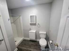 76 Franklin St, Unit 10 in Worcester, MA - Building Photo - Building Photo