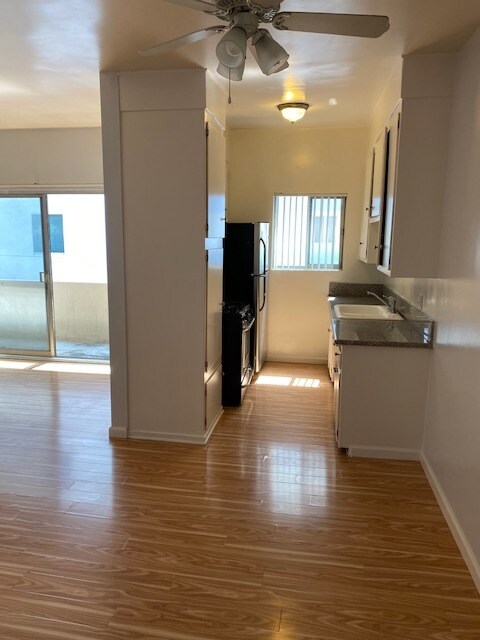 1943 Overland Ave in Los Angeles, CA - Building Photo - Building Photo