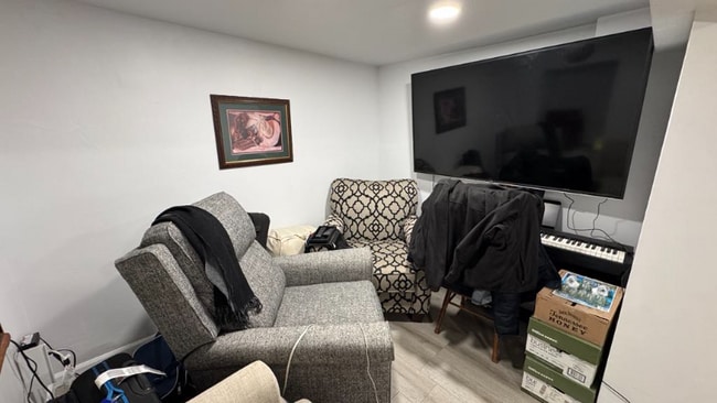 1254 N Bosworth Ave, Unit 1B in Chicago, IL - Building Photo - Building Photo