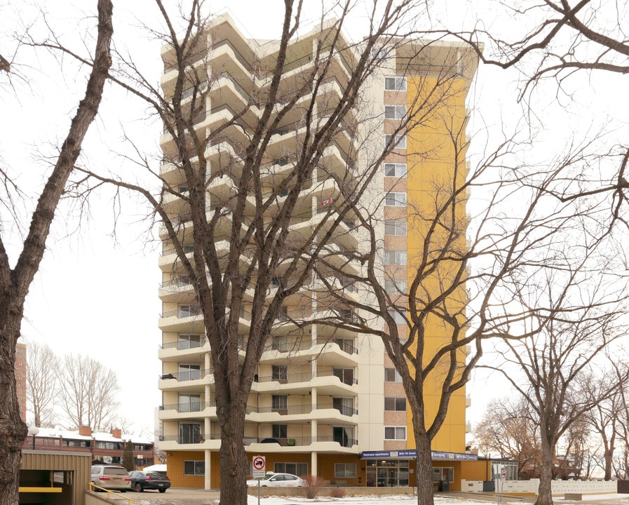 Panorama Apartments in Edmonton, AB - Building Photo