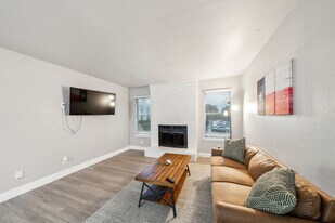 1 Saddle Hill Dr in Grand Prairie, TX - Building Photo