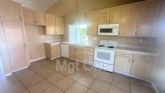 4259 Redstar Ct