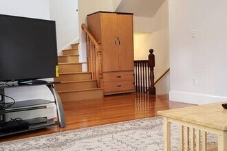 29 Brackett St, Unit 29 Brackett St in Boston, MA - Building Photo - Building Photo