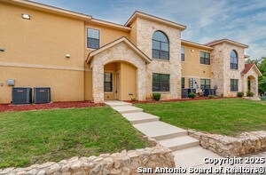6160 Eckhert Rd in San Antonio, TX - Building Photo