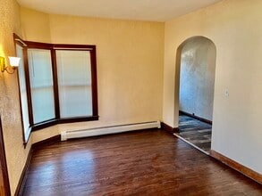 1701 Victoria Ave in North Chicago, IL - Building Photo - Building Photo