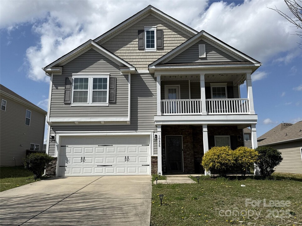 10426 Kempsford Dr in Charlotte, NC - Building Photo