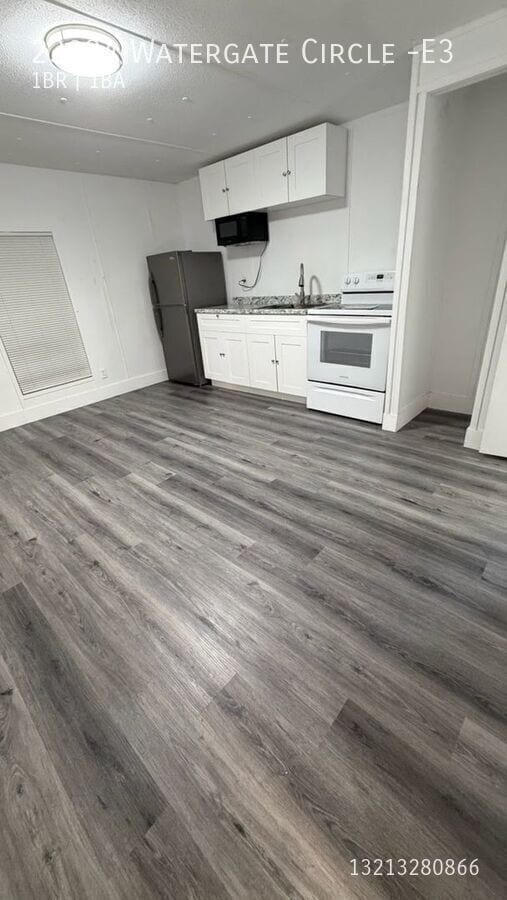 property at 23034 Watergate Cir