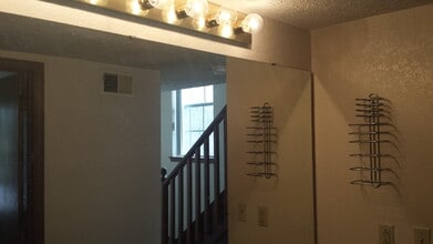 8 Hunters Cove in Branson, MO - Building Photo - Building Photo