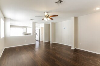832 Tollbrook Way in Henderson, NV - Building Photo - Building Photo