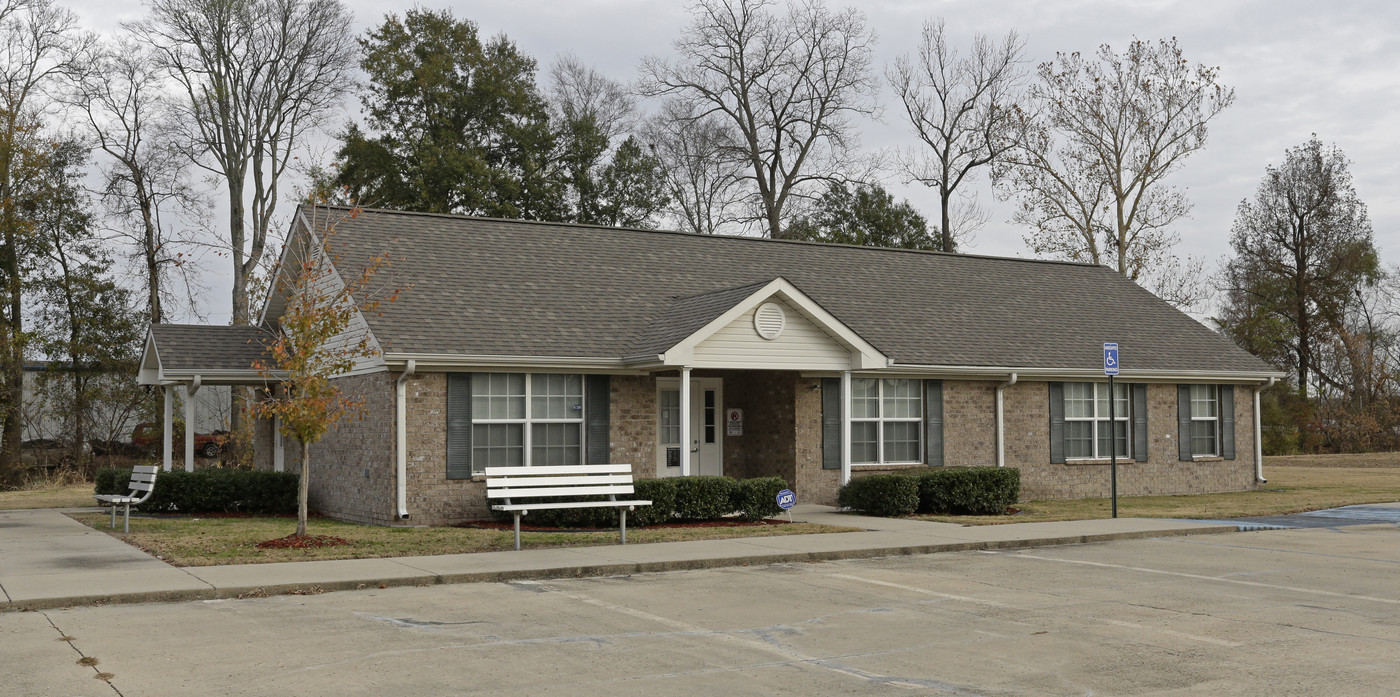 River West Apartments in Port Allen, LA - Building Photo