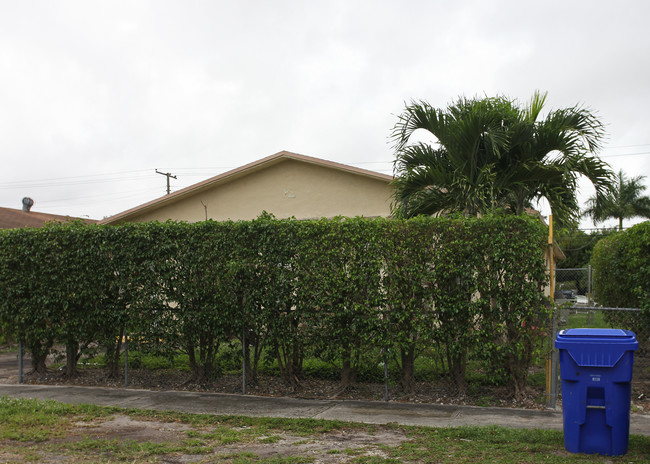 314-316 NW 61st Ter in Hollywood, FL - Building Photo - Building Photo