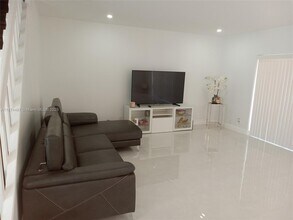 8224 NW 9th Ct in Plantation, FL - Foto de edificio - Building Photo