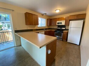5011 N Syracuse St in Portland, OR - Building Photo - Building Photo