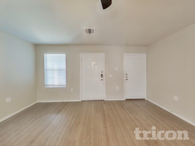 7022 Cozy Run in San Antonio, TX - Building Photo - Building Photo