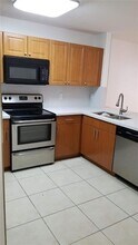 20554 SW 93rd Ave in Cutler Bay, FL - Building Photo - Building Photo