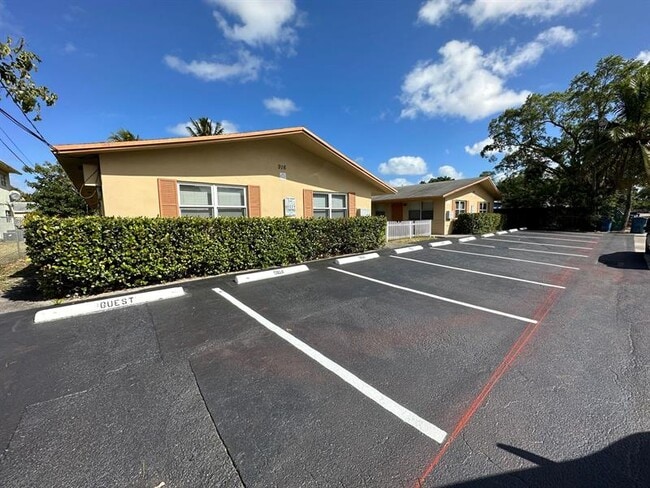 property at 916 SW 15th Terrace