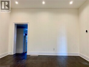 405 MacNab St N in Hamilton, ON - Building Photo - Building Photo