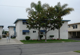 12622 Sunswept Ave in Garden Grove, CA - Foto de edificio - Building Photo