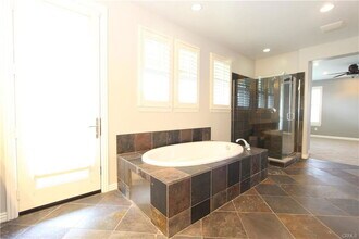 4687 Camino Del Sol in Calabasas, CA - Building Photo - Building Photo