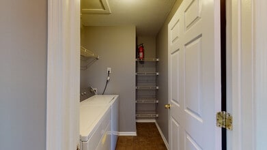 8038 Colquitt St in Douglasville, GA - Building Photo - Building Photo