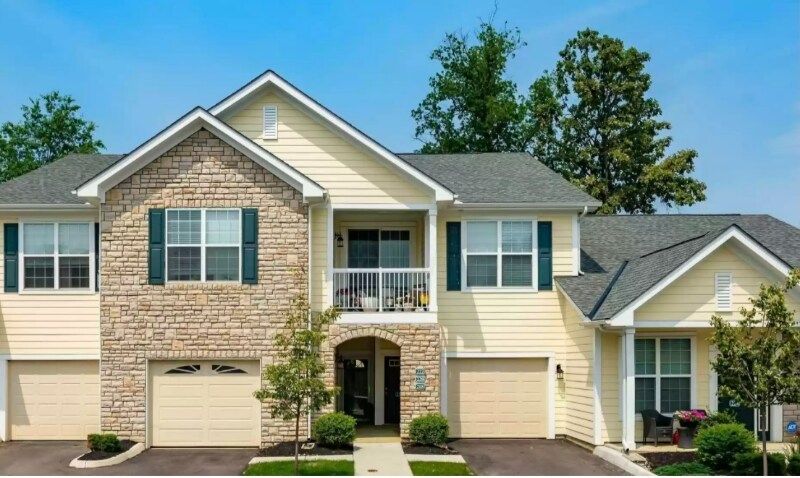 222 Lake Cove Dr in Delaware, OH - Building Photo