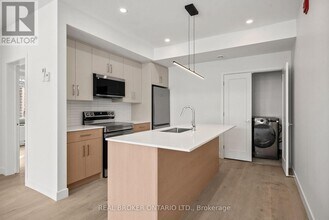 184 Woodroffe Ave in Ottawa, ON - Building Photo - Building Photo