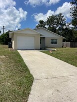 5542 41st St E in Bradenton, FL - Building Photo