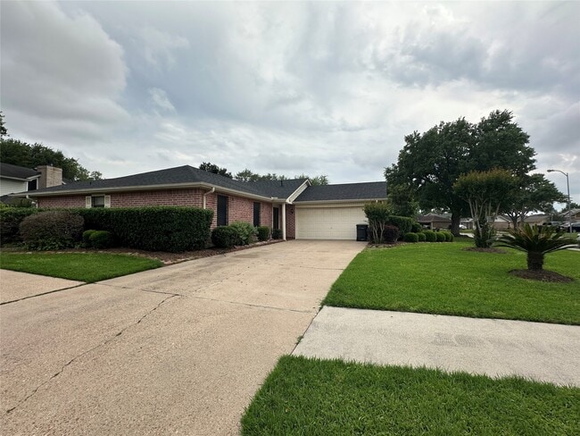 property at 2934 Poplar Creek Ln