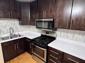 2330 N Lockwood Ave in Chicago, IL - Building Photo - Building Photo