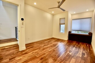 96 E Newton St in Seattle, WA - Building Photo - Building Photo