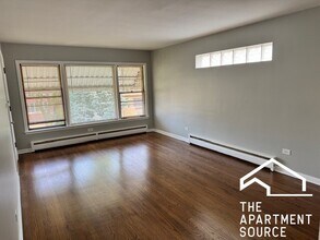 5837 W Addison St in Chicago, IL - Building Photo - Building Photo