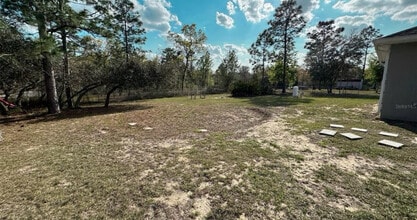 13066 Painted Bunting Ave in Weeki Wachee, FL - Foto de edificio - Building Photo