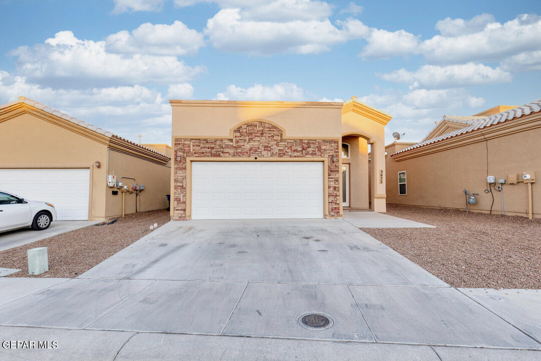 3652 Morgan Bay Pl in El Paso, TX - Building Photo