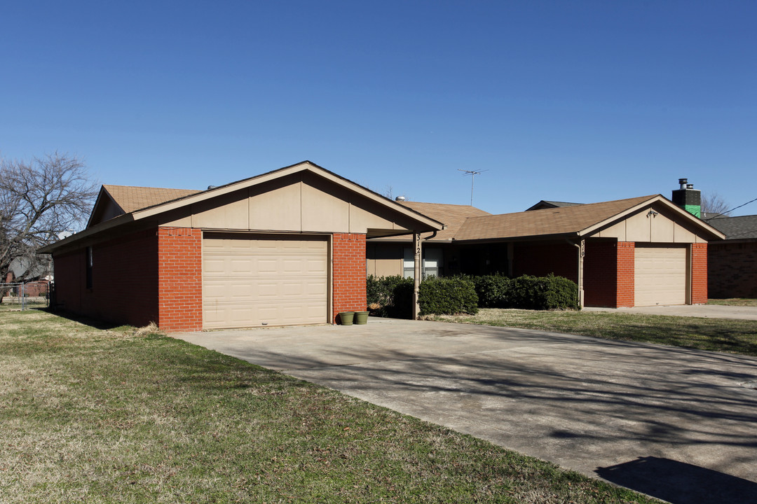 306-316 W 37th St in Shawnee, OK - Building Photo