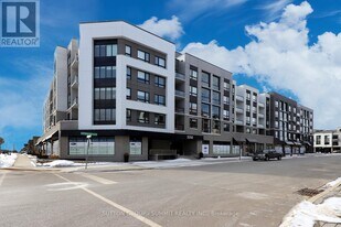 3250 Carding Mill Trail in Oakville, ON - Building Photo