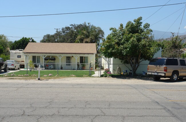 17983 E Telegraph Rd in Santa Paula, CA - Building Photo - Building Photo