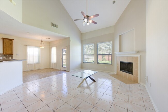 property at 2921 Indigo Dr