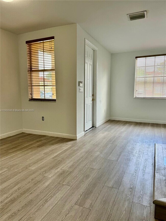 3320 NE 13th Cir Dr in Homestead, FL - Building Photo - Building Photo