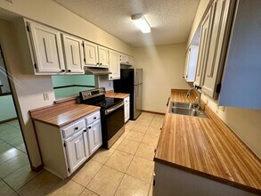 2463 Idaho Ave in Kenner, LA - Building Photo - Building Photo