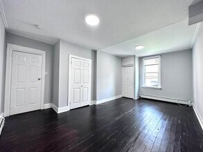 52 Grace St in Jersey City, NJ - Building Photo - Building Photo
