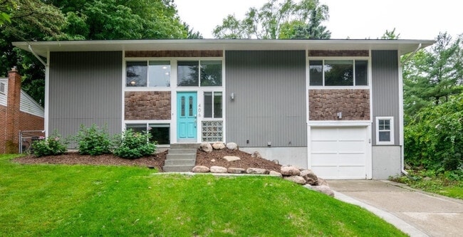 406 Manor Dr in Ann Arbor, MI - Building Photo - Building Photo