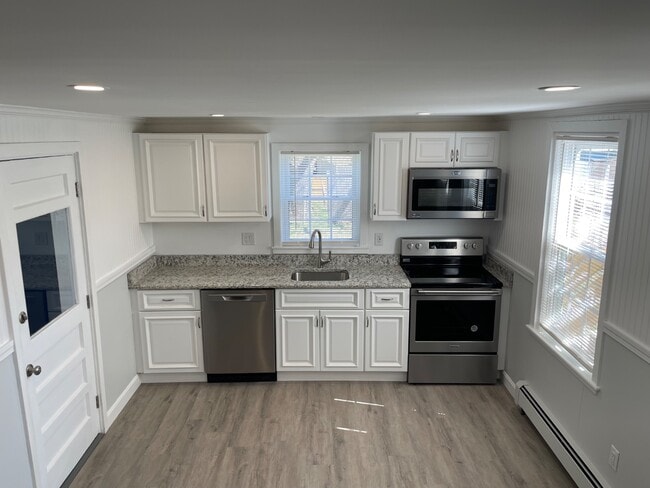 14 Pinehurst St in Blackstone, MA - Building Photo - Building Photo