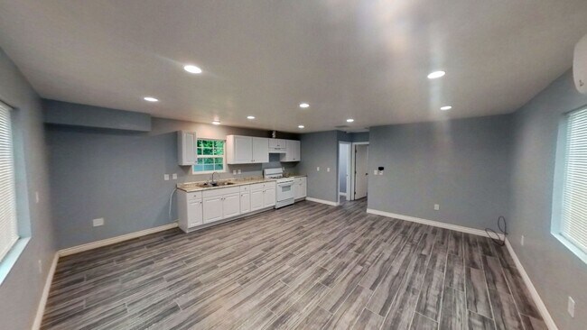 150 W Olive St in Pomona, CA - Building Photo - Building Photo