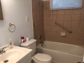 2335 Scotty Cir in Decatur, GA - Building Photo - Building Photo