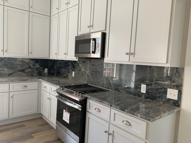 957 Savannah St in Mobile, AL - Building Photo - Building Photo
