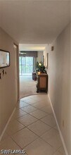 221 Fox Glen Dr in Naples, FL - Building Photo - Building Photo